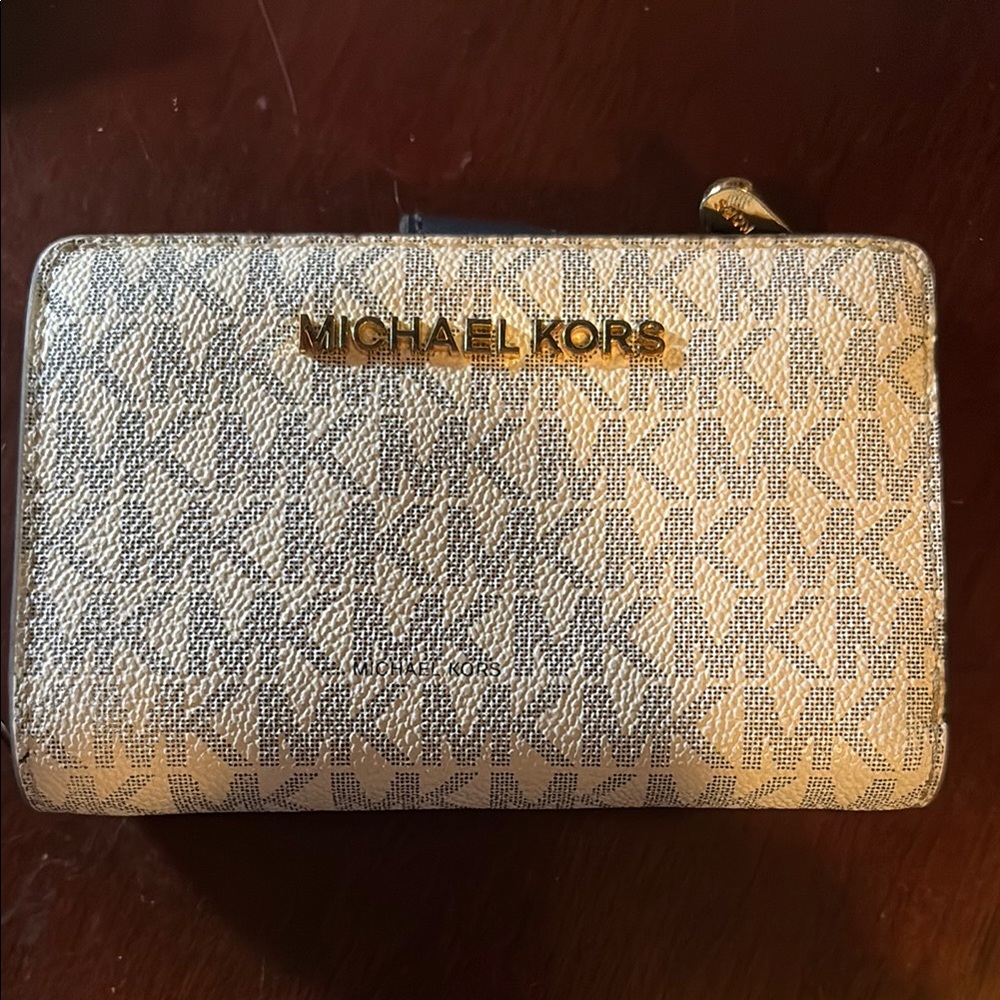 Michael Kors Monogram Wallet